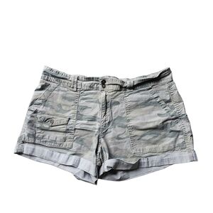 Time and Tru Gray Cargo Shorts Relaxed Fit